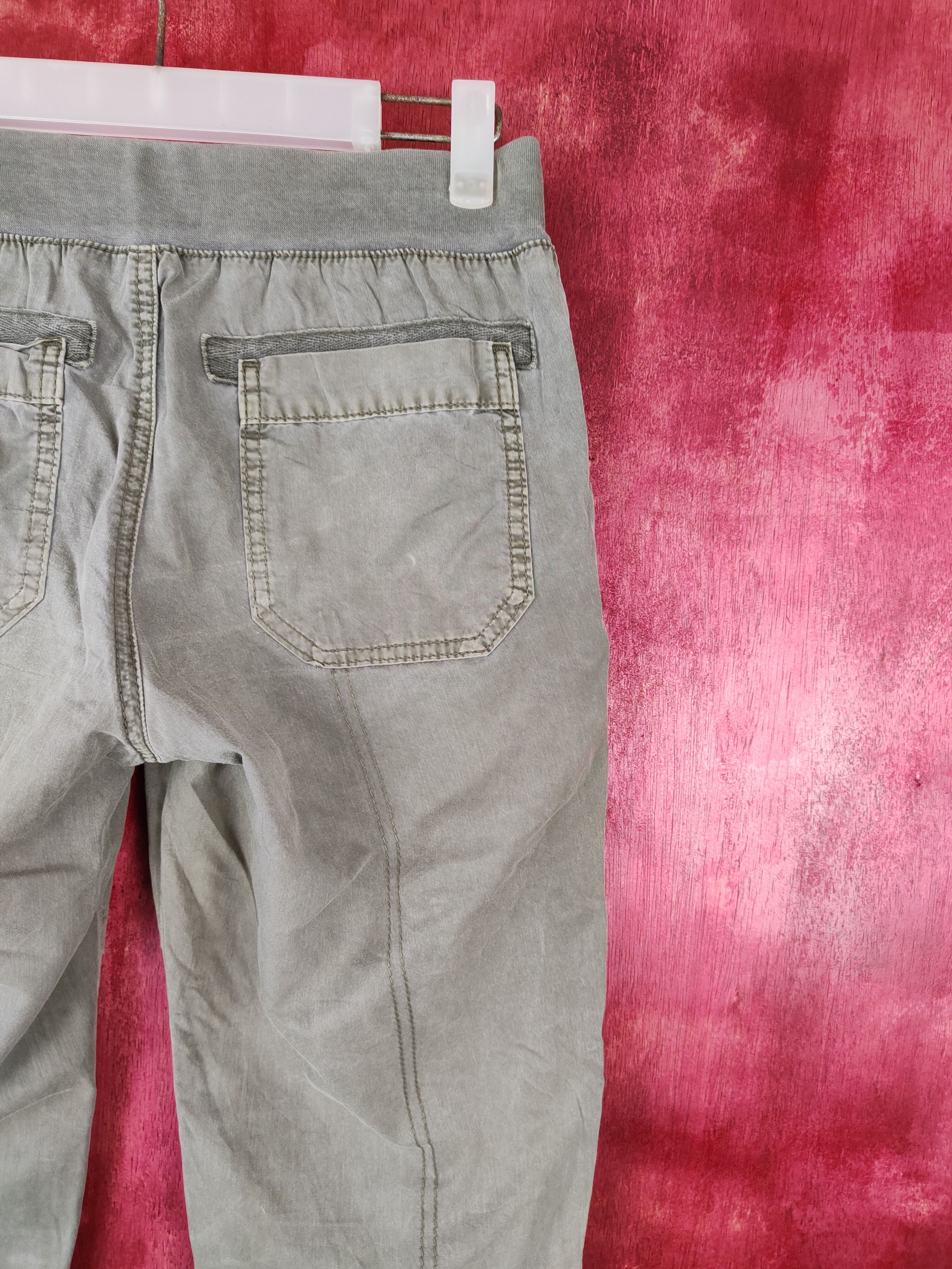 Japanese Brand × Uniqlo Uniqlo Army Green Multi Pocket Tactical Cargo Pants #S460 Size 26" / US 2 / IT 38 - 14 Thumbnail