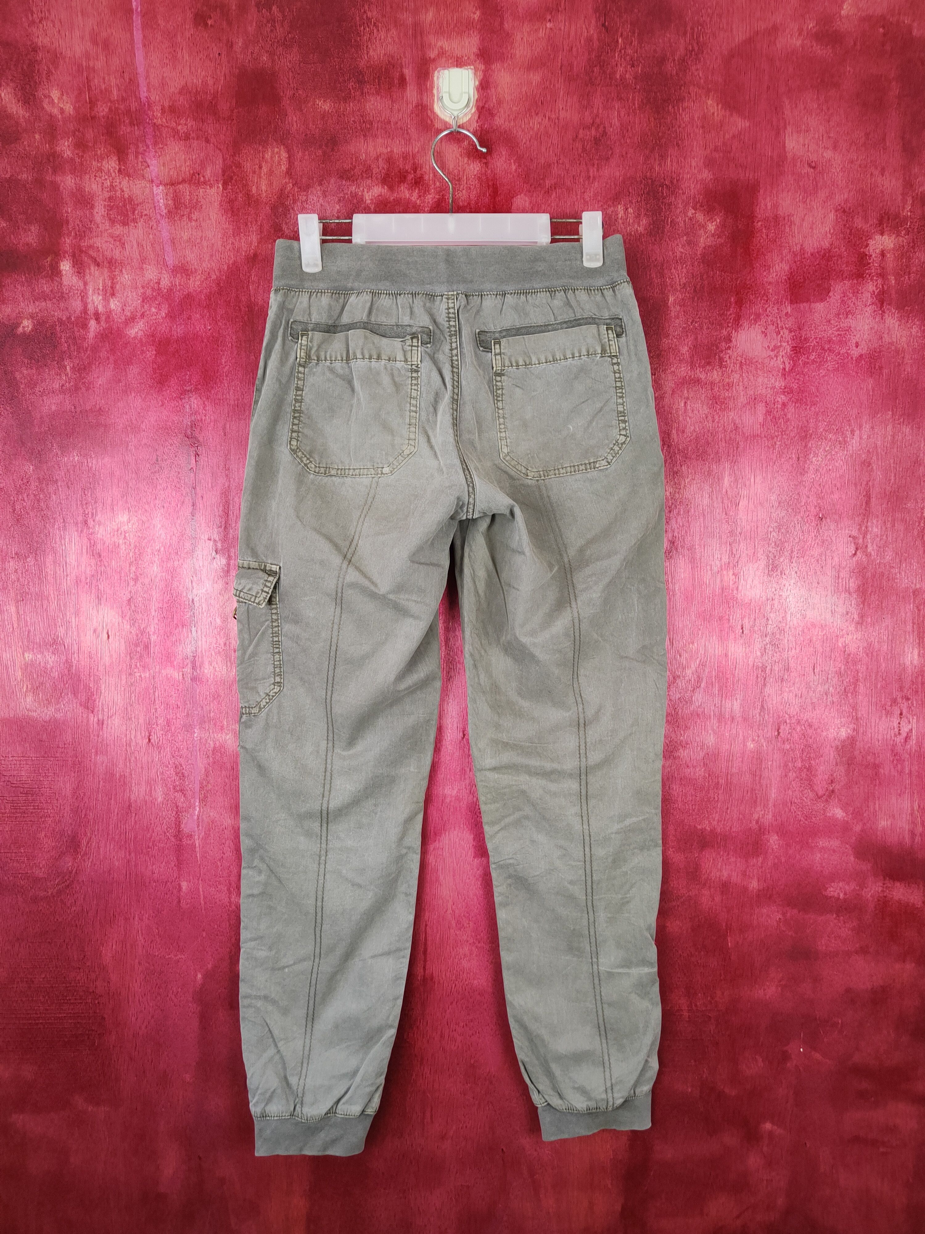 Japanese Brand × Uniqlo Uniqlo Army Green Multi Pocket Tactical Cargo Pants #S460 Size 26" / US 2 / IT 38 - 11 Thumbnail