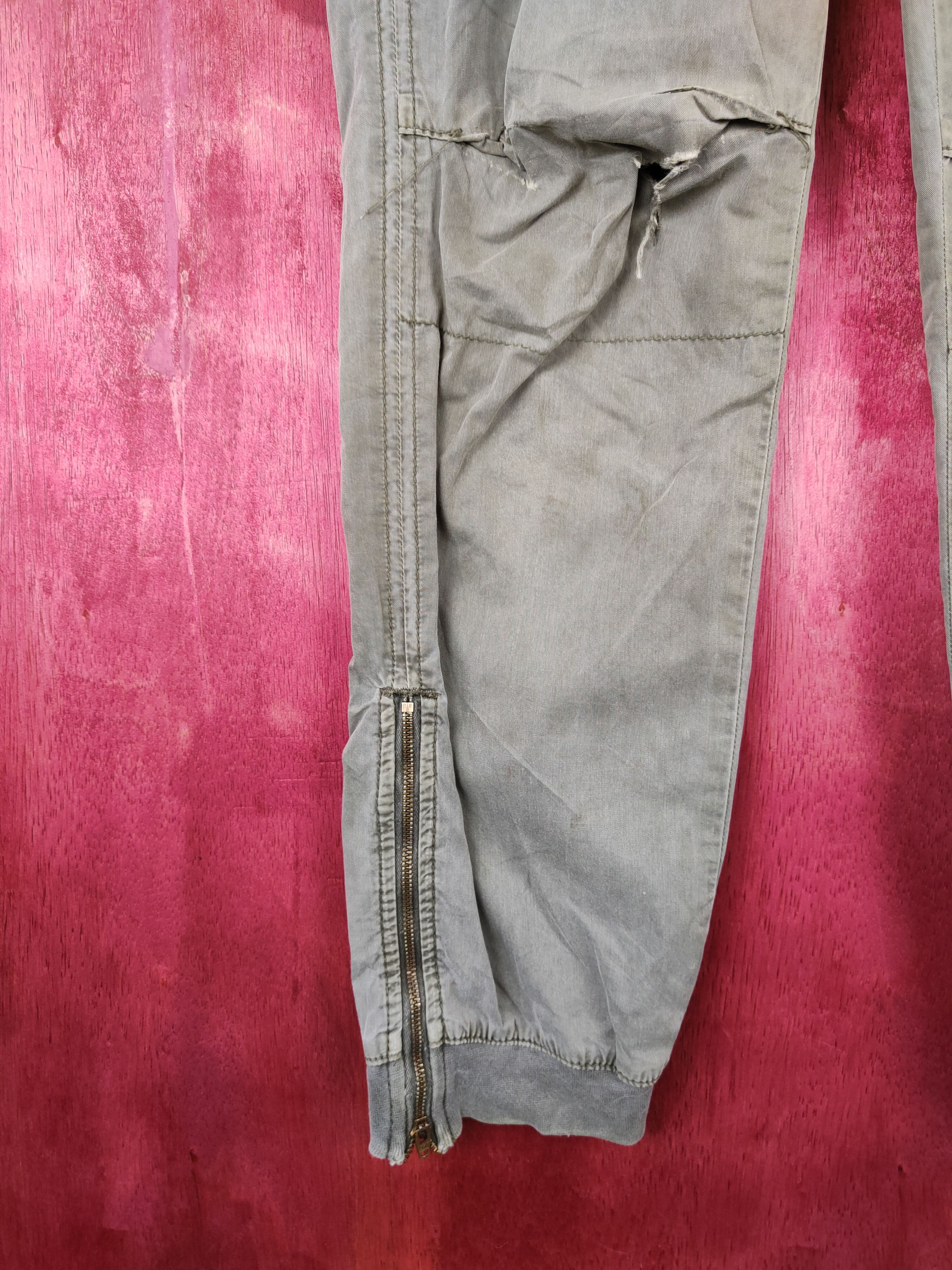 Japanese Brand × Uniqlo Uniqlo Army Green Multi Pocket Tactical Cargo Pants #S460 Size 26" / US 2 / IT 38 - 7 Thumbnail