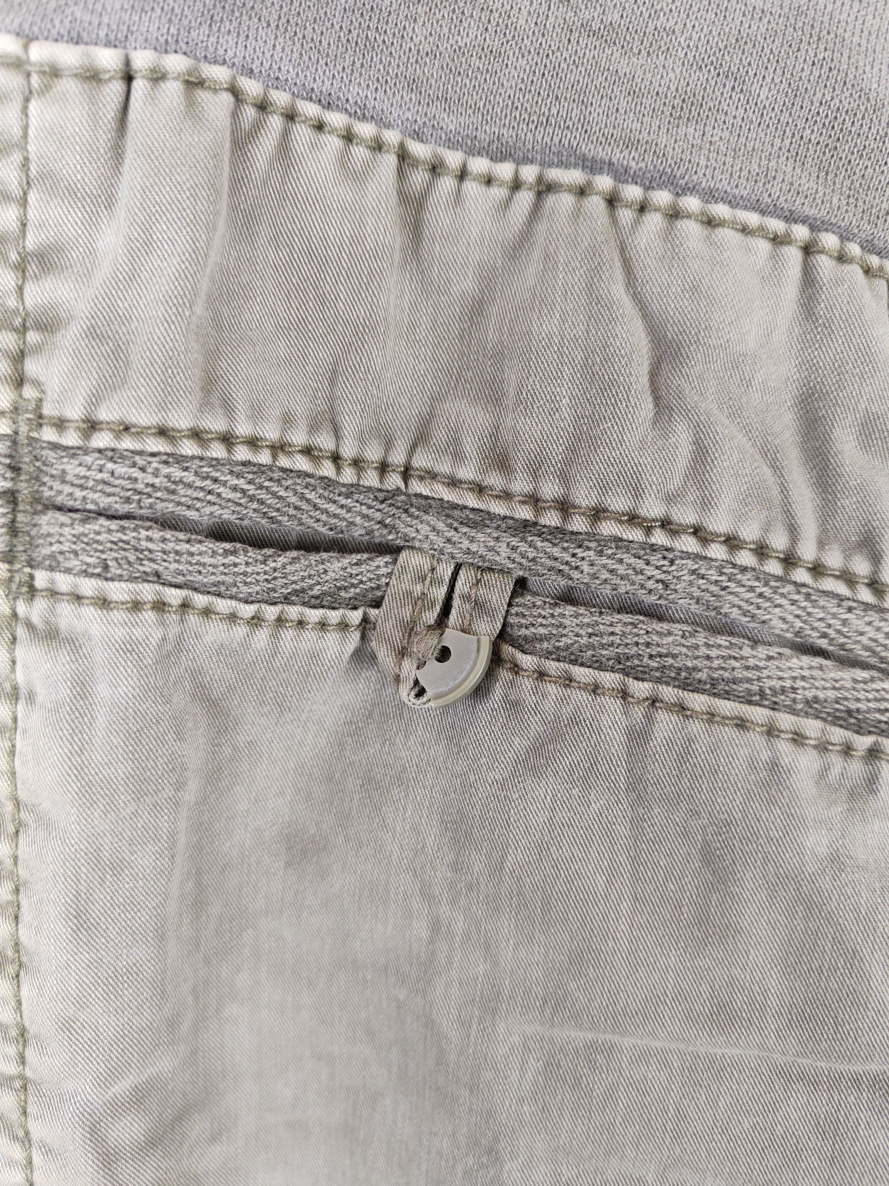 Japanese Brand × Uniqlo Uniqlo Army Green Multi Pocket Tactical Cargo Pants #S460 Size 26" / US 2 / IT 38 - 2 Thumbnail