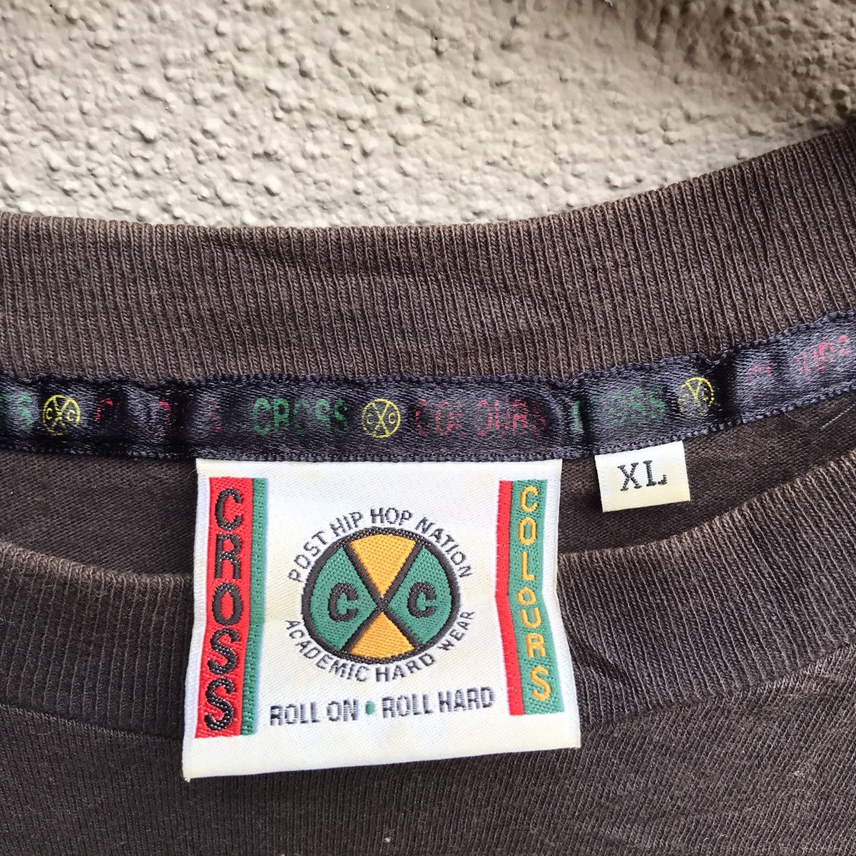 Vintage CROSS COLOURS hiphop tee