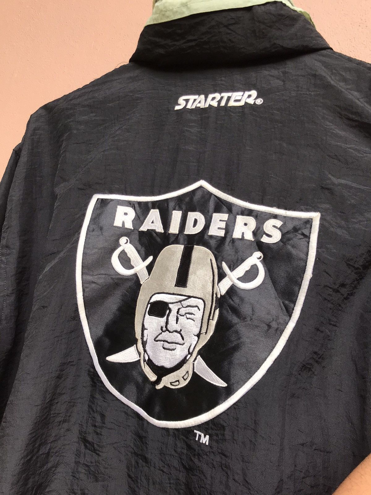NFL Vintage 90s Starter NFL Los Angeles Raiders Nylon Jacket Size US L / EU 52-54 / 3 - 8 Thumbnail