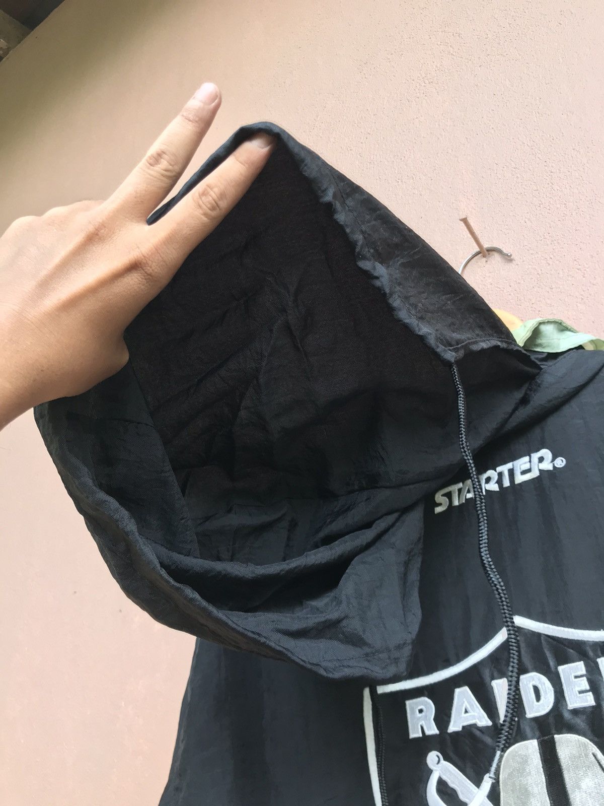 NFL Vintage 90s Starter NFL Los Angeles Raiders Nylon Jacket Size US L / EU 52-54 / 3 - 14 Thumbnail