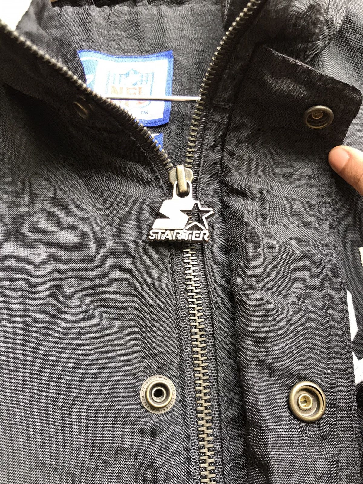 NFL Vintage 90s Starter NFL Los Angeles Raiders Nylon Jacket Size US L / EU 52-54 / 3 - 9 Thumbnail
