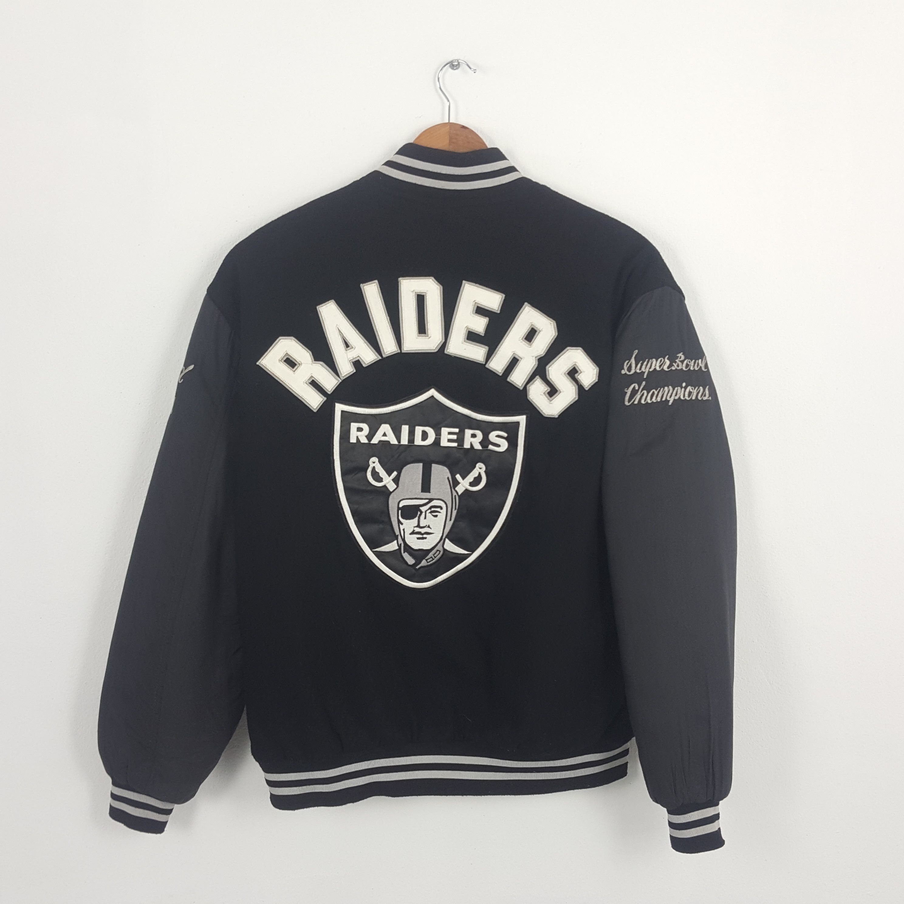 Vintage RAIDERS NFL American Football Club Versity Jacket