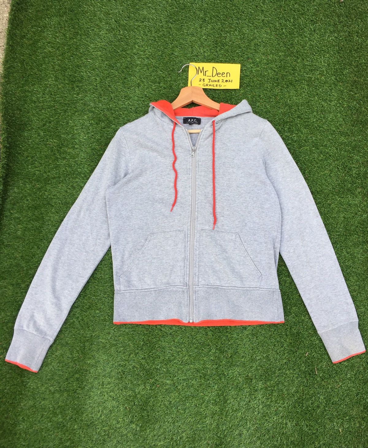 A.P.C. Vintage A.P.C Grey Hoodie Sweater Size US S / EU 44-46 / 1 - 1 Thumbnail