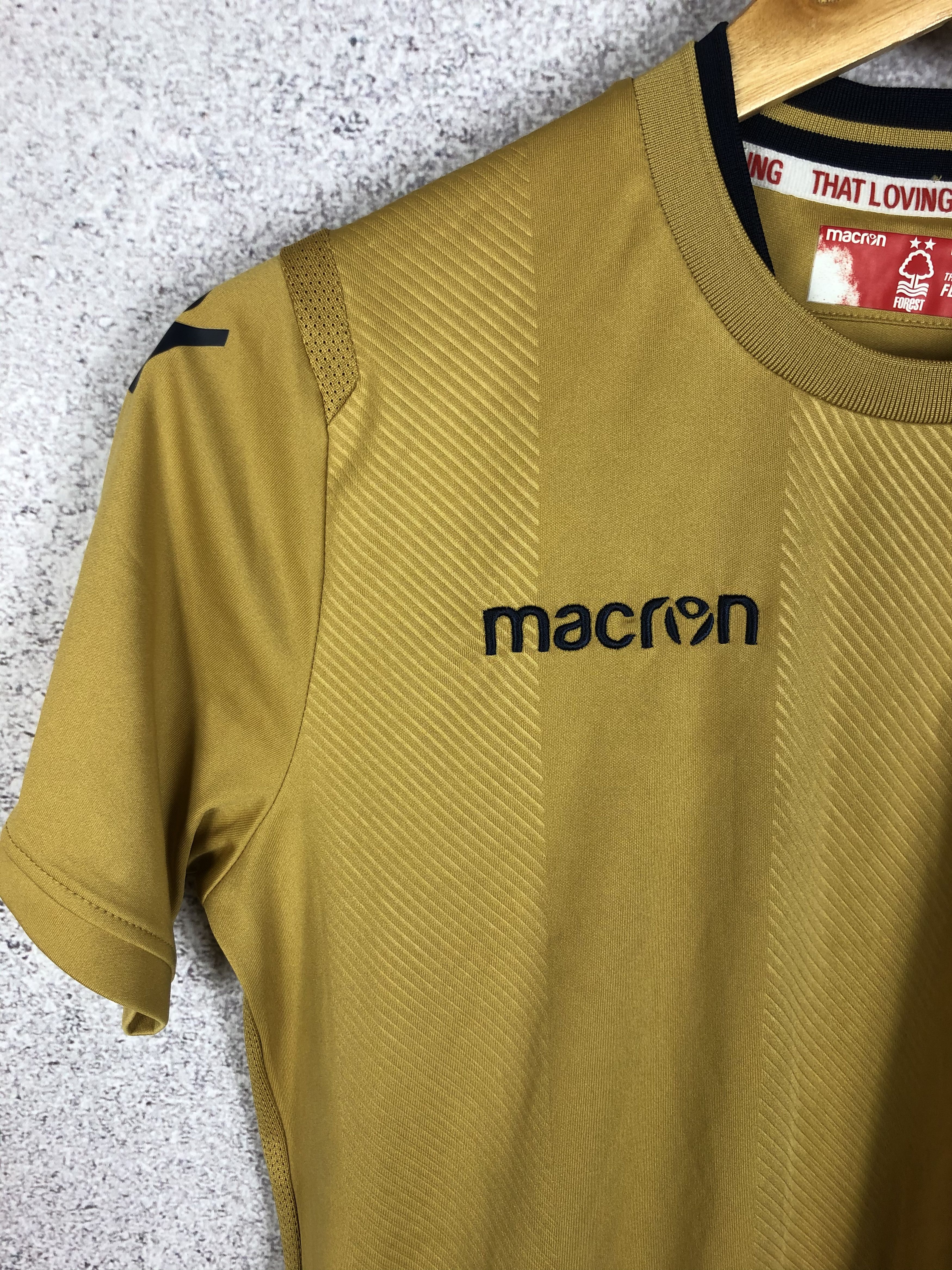 Macron FC Nottingham Forest Macron Soccer Jersey Football Shirt Size US XS / EU 42 / 0 - 3 Thumbnail