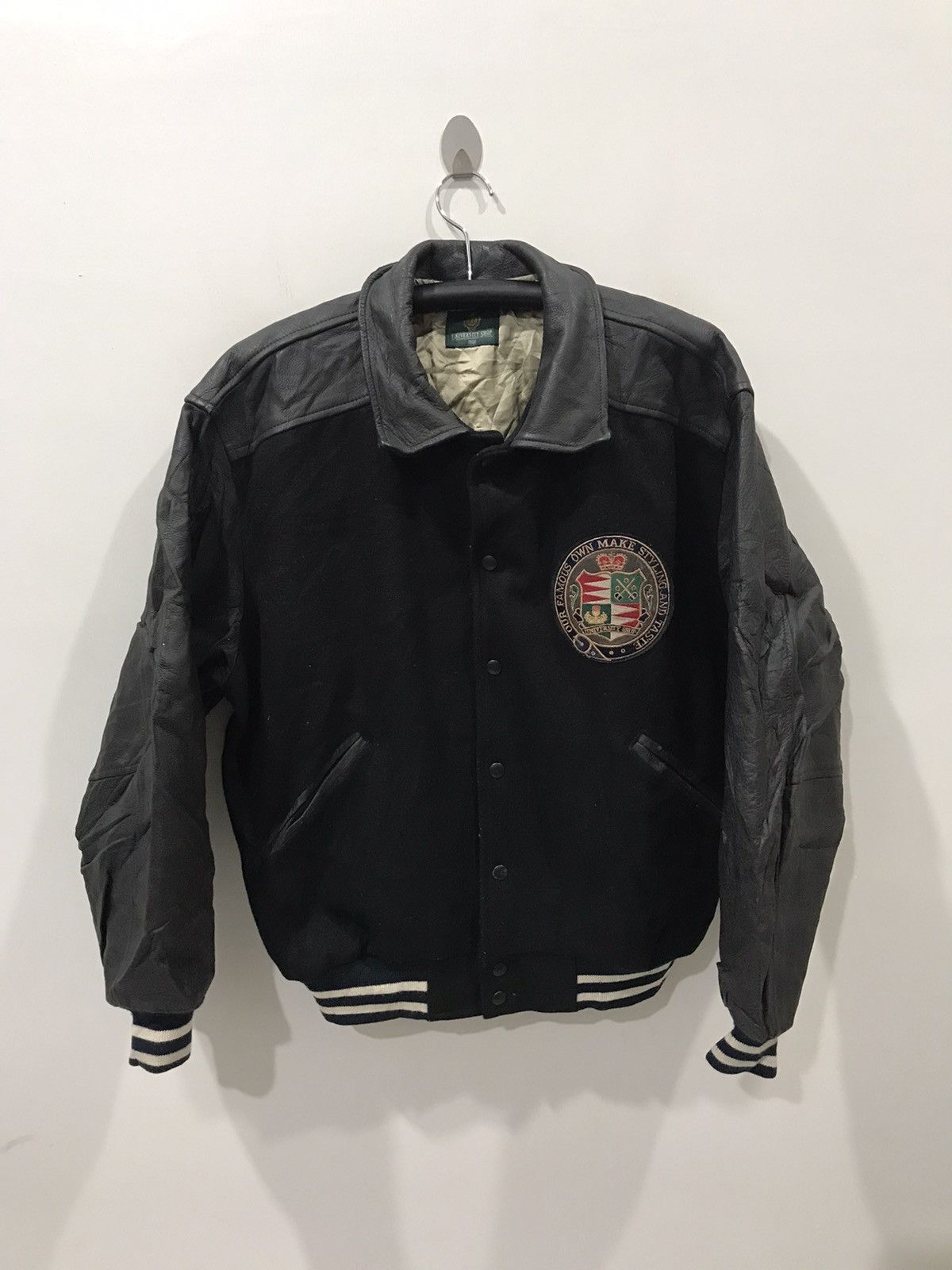 Vintage Vintage UNIVERSITY SHOP Spell Out Varsity Jacket Size US L / EU 52-54 / 3 - 1 Thumbnail
