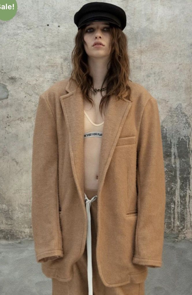 Oversized Ragged Blazer. Small