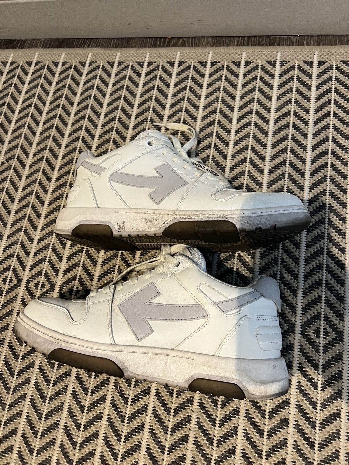 Off-White OFFWHITE OUT OF OFFICE Size US 8 / EU 41 - 7 Thumbnail