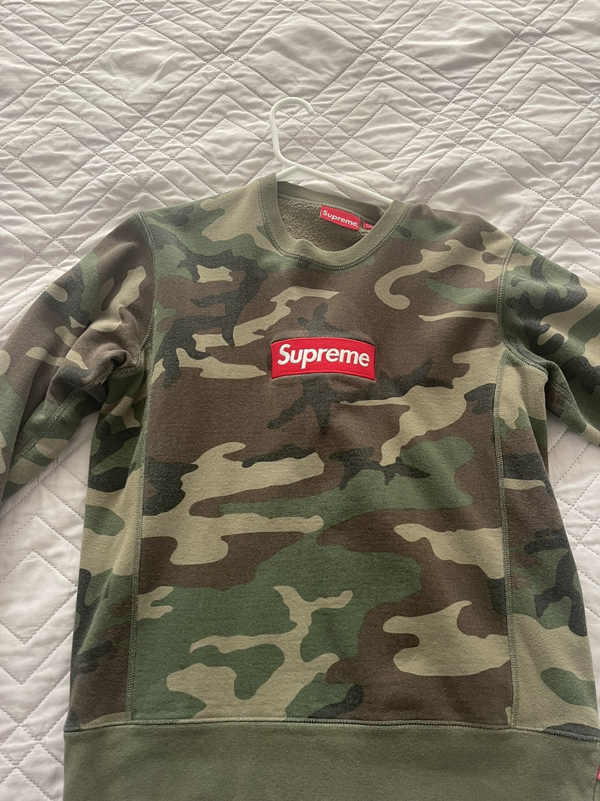 Supreme Camo bogo
