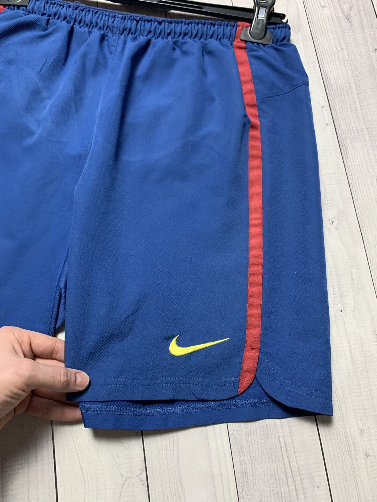 Nike × Vintage Vintage Nike soccer shorts Barcelona Messi 19 size S Size US 30 / EU 46 - 3 Thumbnail