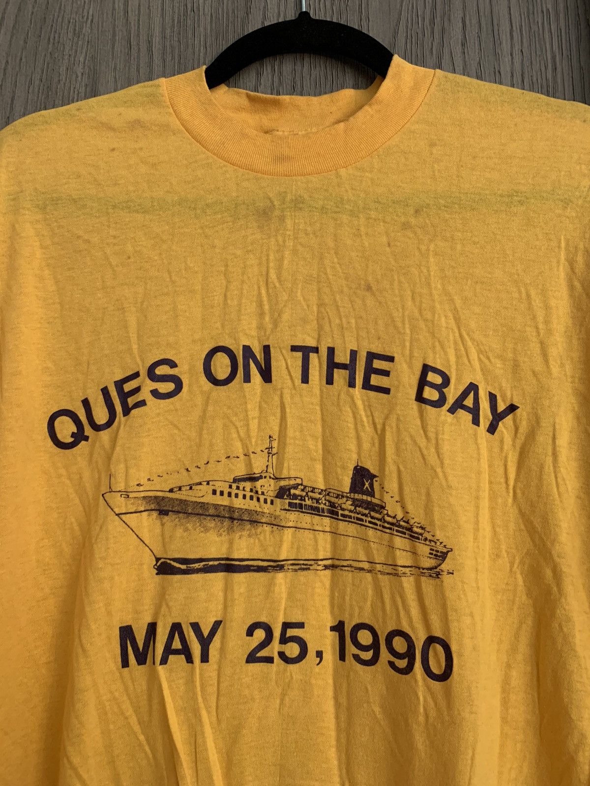 Vintage Vintage 1990 Ques On The Bay shirt Size US XL / EU 56 / 4 - 1 Thumbnail