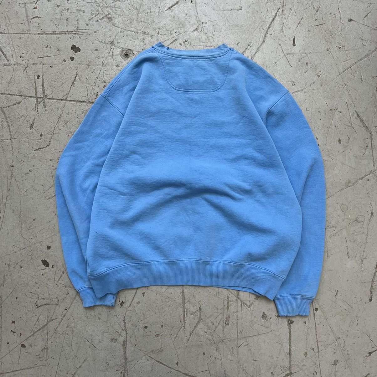 Champion Vintage Champion Distressed Baby Blue Sweatshirt Sz Large Size US L / EU 52-54 / 3 - 2 Thumbnail