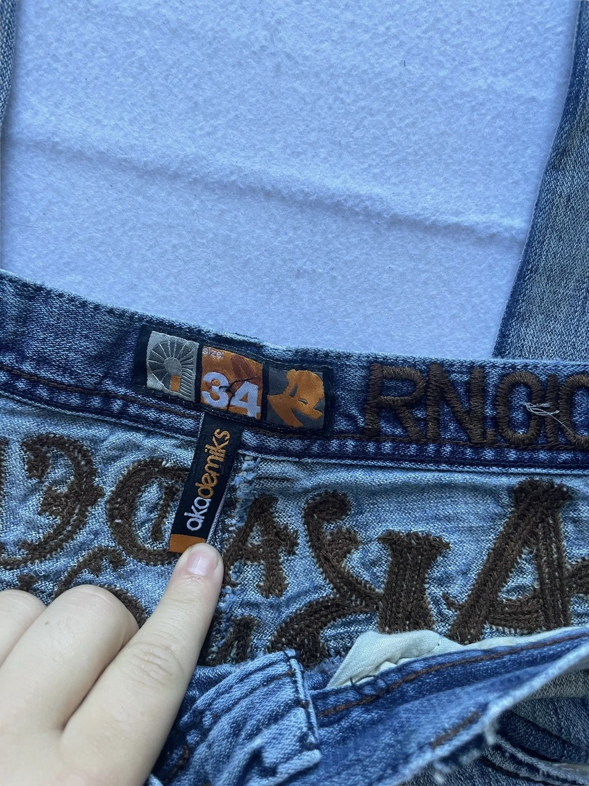 JNCO × Japanese Brand × Vintage Vintage Akademiks Embroidered Baggy Y2K Jeans 34x34 Size US 34 / EU 50 - 12 Thumbnail