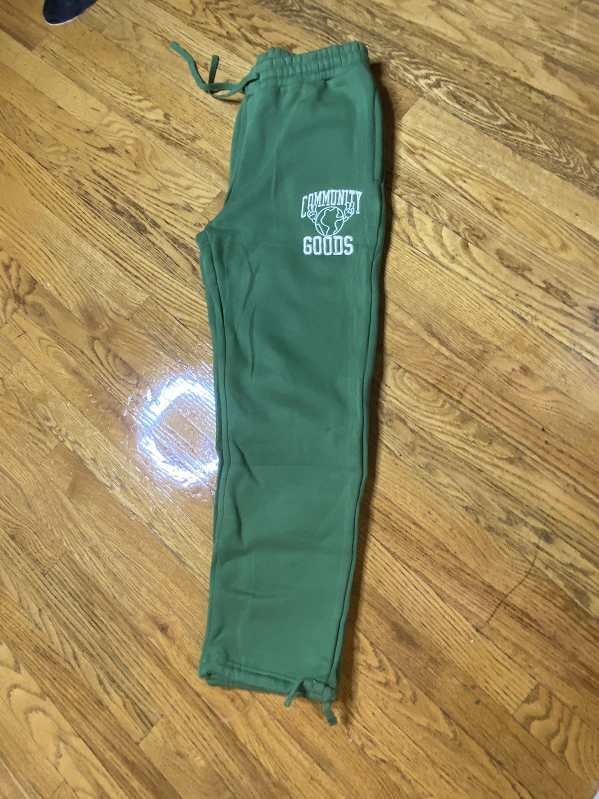 Community Goods sweats MOSS