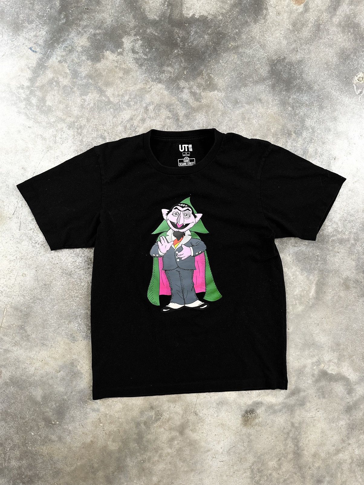 image of Kaws x Uniqlo X Sesame Street Dracula Logo Tee Black Small, Men's