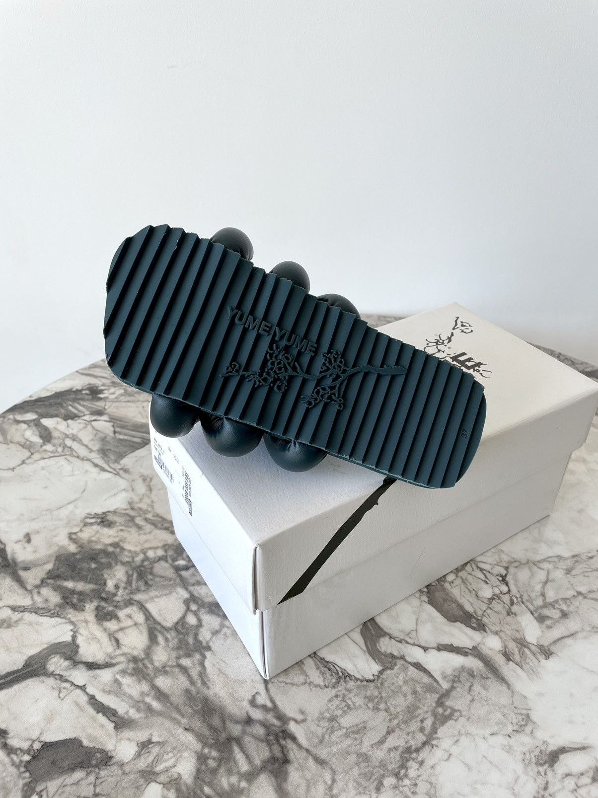 YUME YUME YUME YUME Green crossover-strap sandals Size 37 EU Size US 6.5 / IT 36.5 - 4 Thumbnail