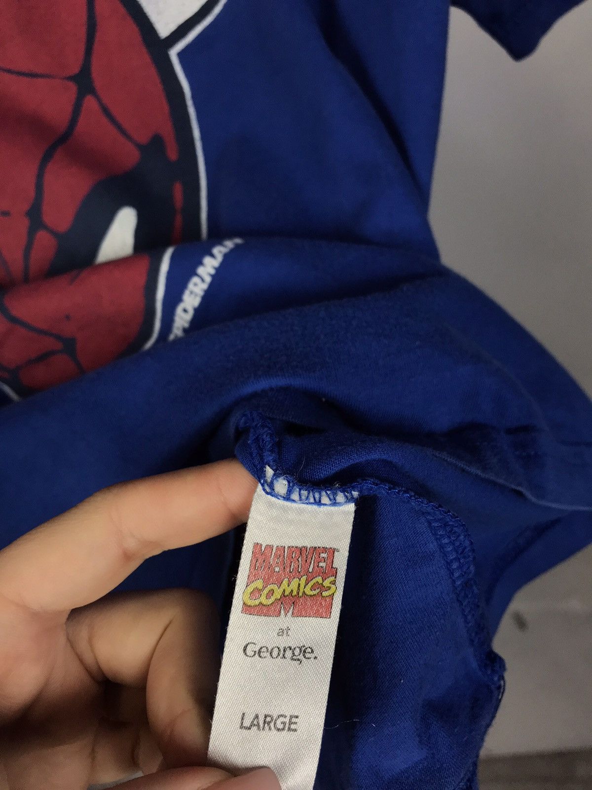 Marvel Comics Spider Man marvel movie vintage T-shirts 2011 Size US L / EU 52-54 / 3 - 5 Thumbnail
