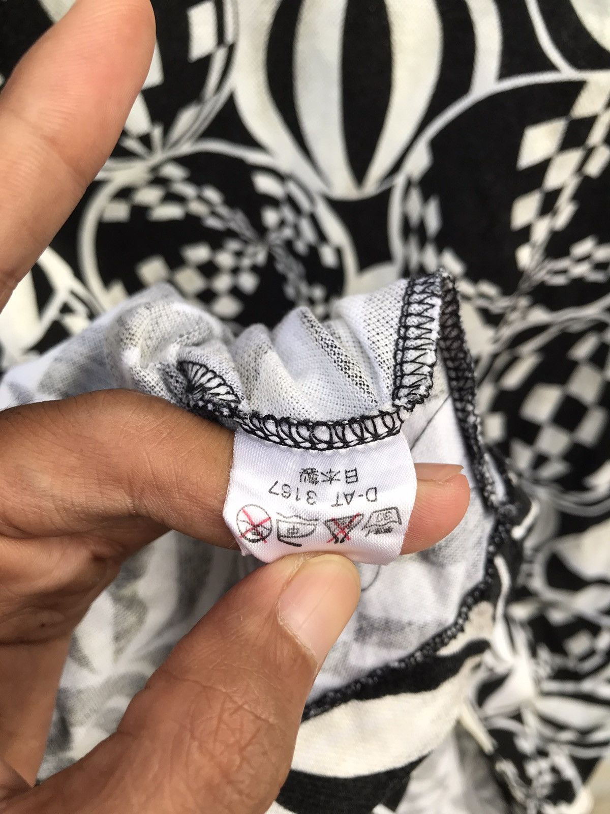 Japanese Brand Japanese vintage psychedelic mock neck polo Size US L / EU 52-54 / 3 - 6 Thumbnail