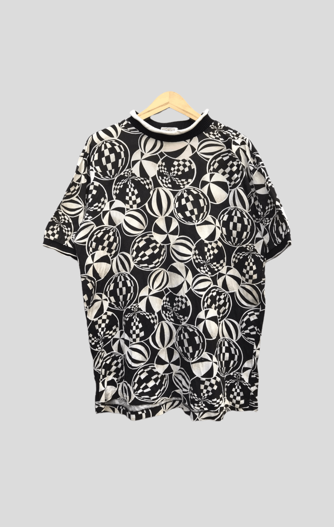 Japanese Brand Japanese vintage psychedelic mock neck polo Size US L / EU 52-54 / 3 - 1 Thumbnail
