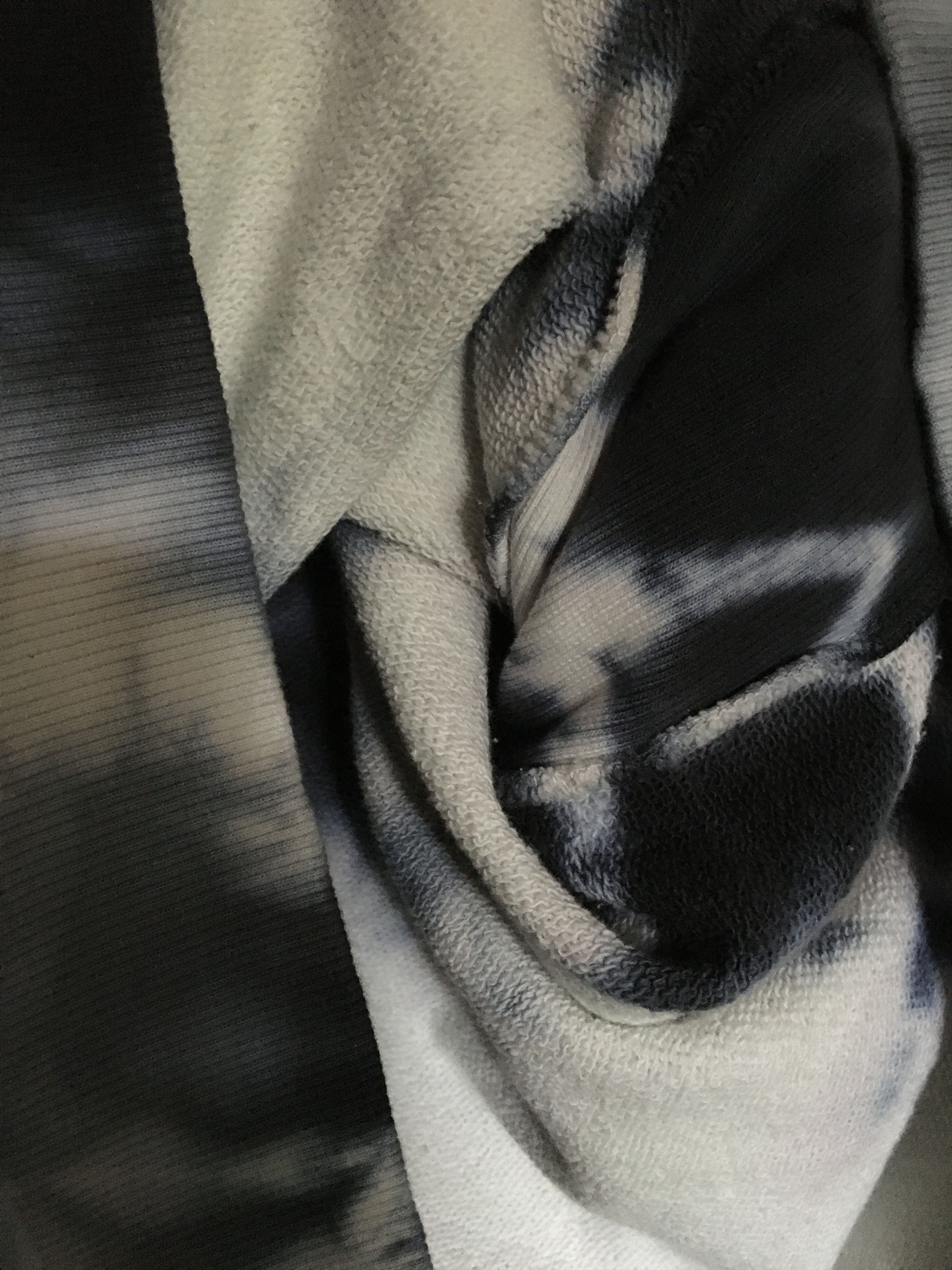 Marcelo Burlon Tie Dye Oversized Hoody Size US L / EU 52-54 / 3 - 12 Thumbnail