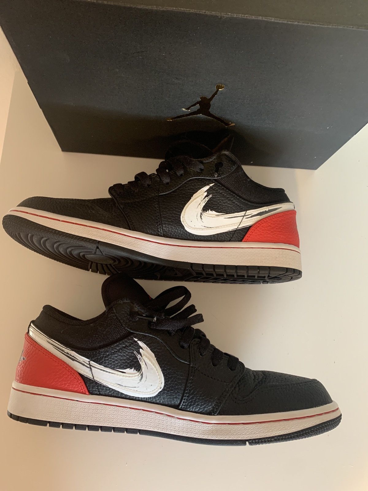 Jordan Brand Air Jordan 1 Low Se Brushstroke Size US 10.5 / EU 43-44 - 2 Thumbnail