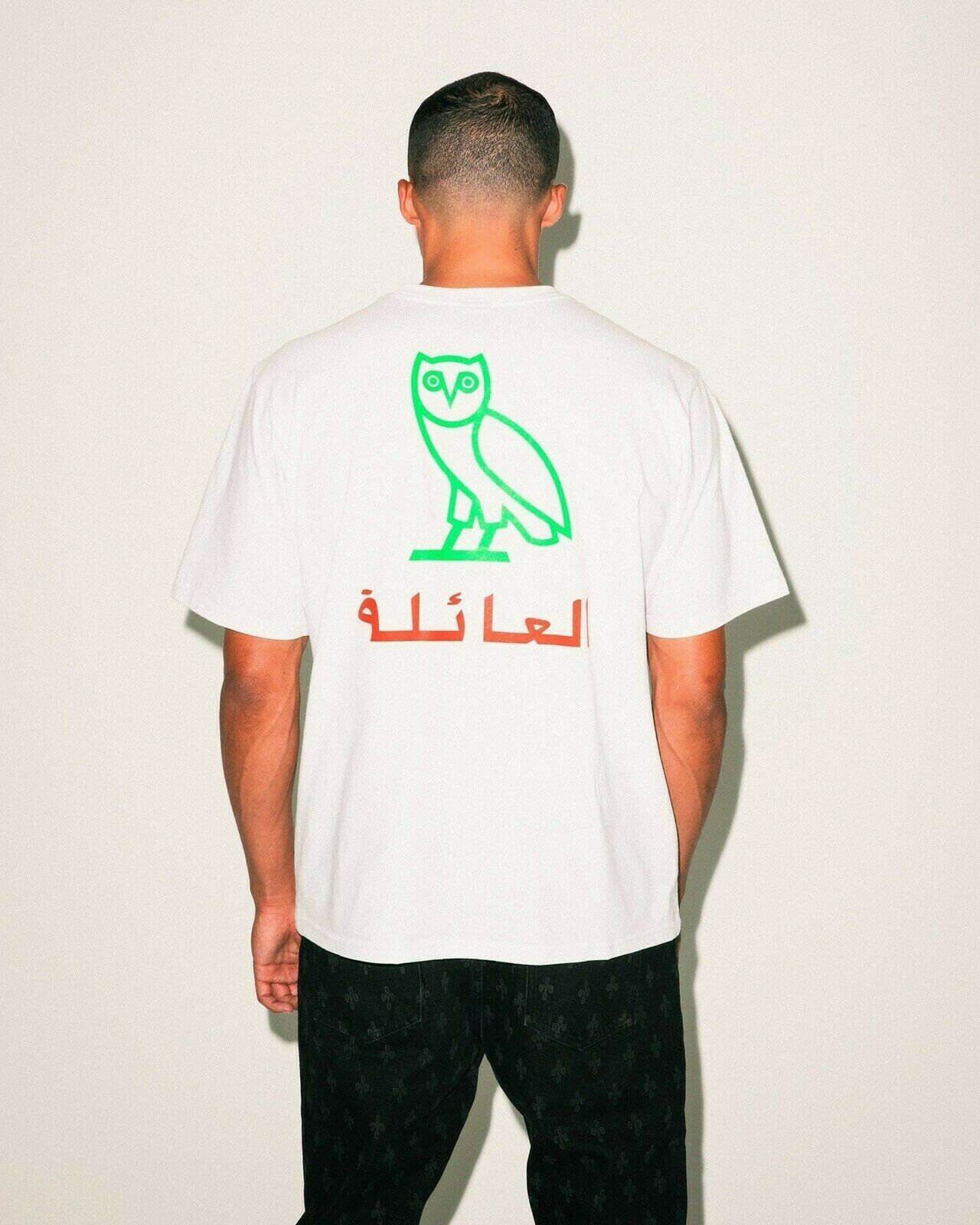 Drake OVO FAMILY ARABIC POCKET T-SHIRT Size US XL / EU 56 / 4 - 3 Thumbnail