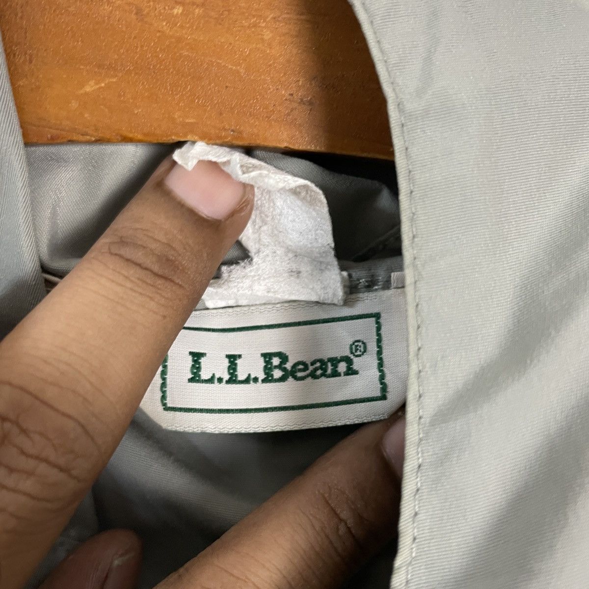 L.L. Bean Vintage L L Bean Windbreaker Hoodies Sweater Size US XL / EU 56 / 4 - 5 Thumbnail