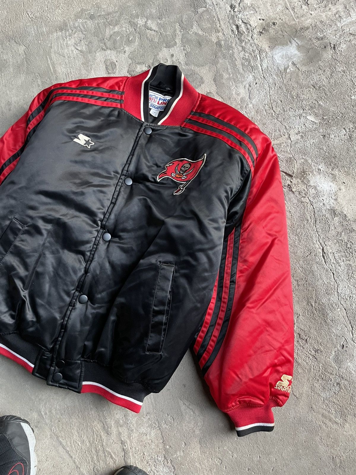 NFL Vintage 90s Tampa Bay Buccaneers Varsity Jacket Size US M / EU 48-50 / 2 - 3 Thumbnail