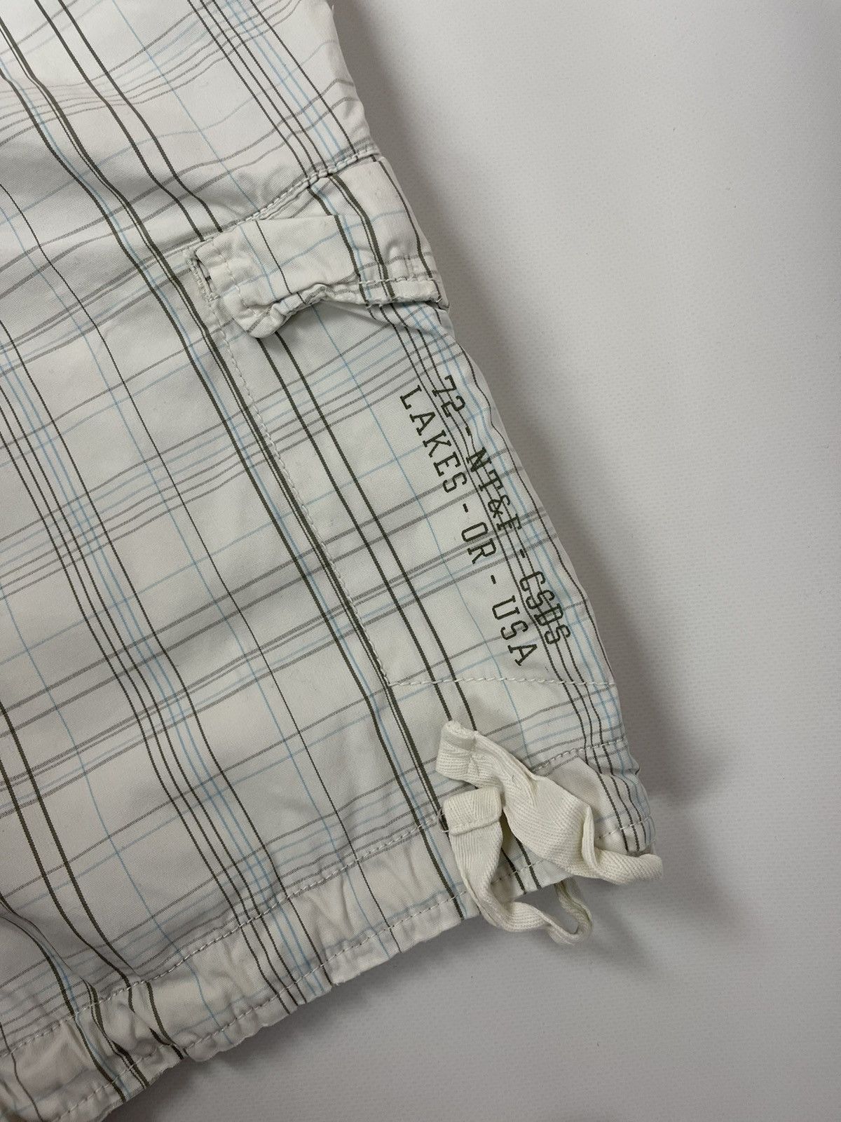 Nike Nike vintage y2k white checkered cargo shorts utility Size US 30 / EU 46 - 4 Thumbnail