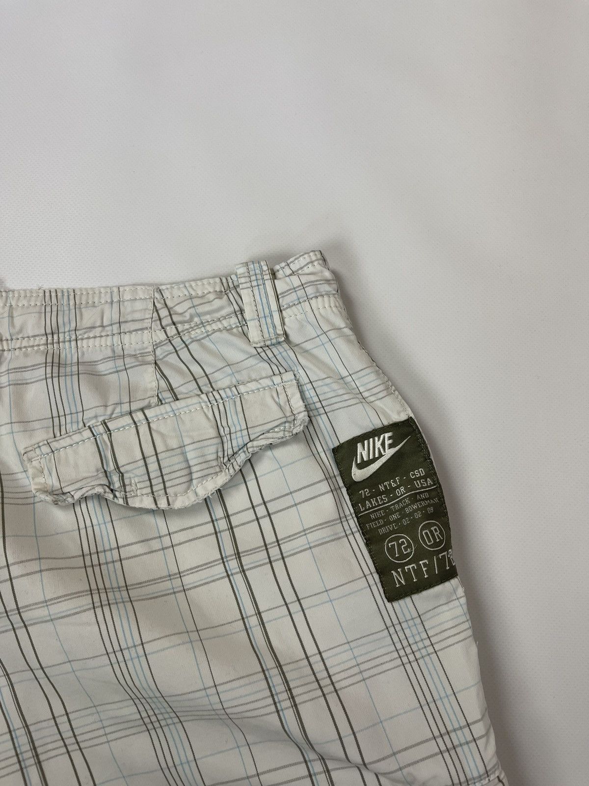 Nike Nike vintage y2k white checkered cargo shorts utility Size US 30 / EU 46 - 3 Thumbnail