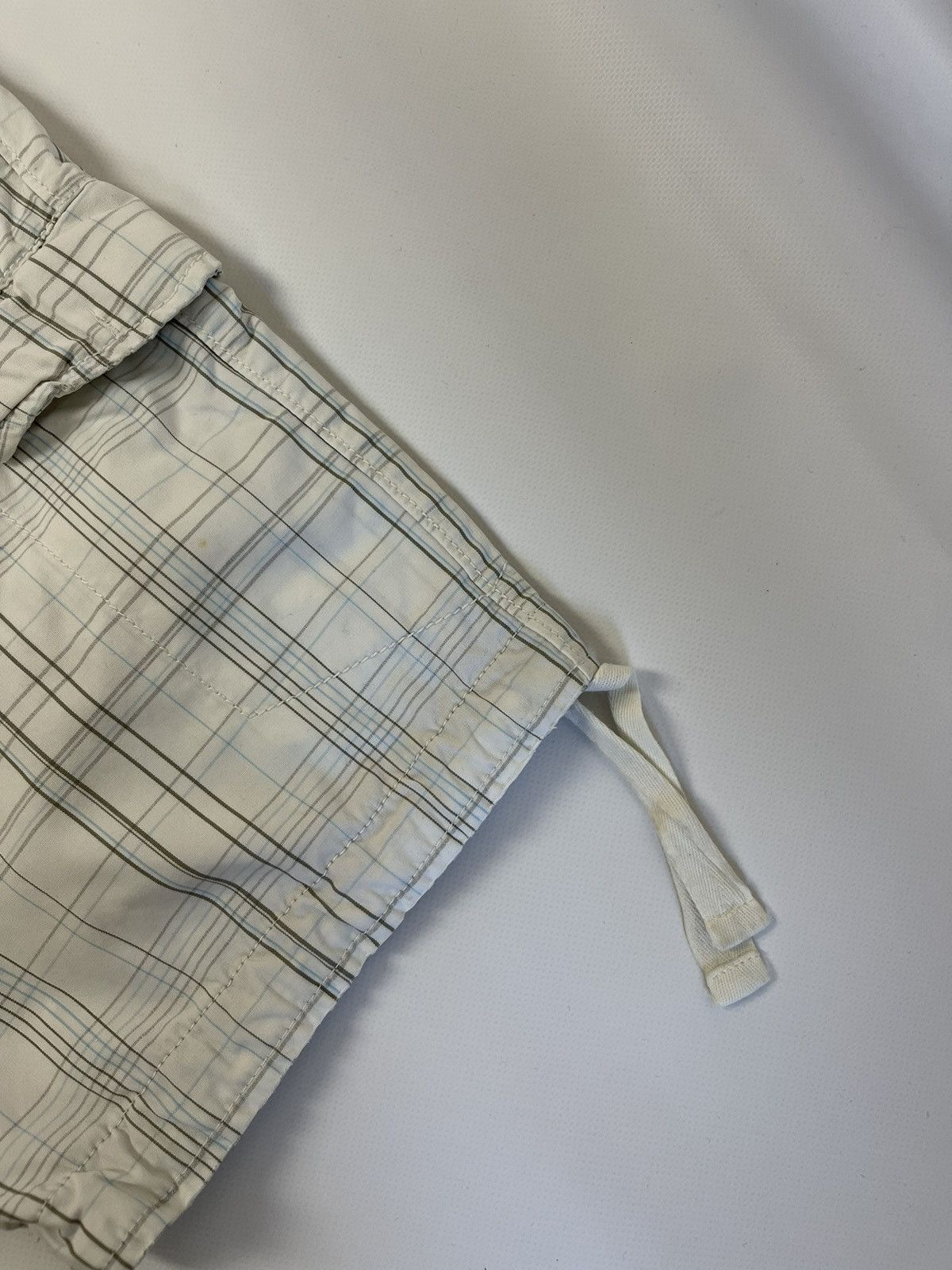 Nike Nike vintage y2k white checkered cargo shorts utility Size US 30 / EU 46 - 14 Thumbnail