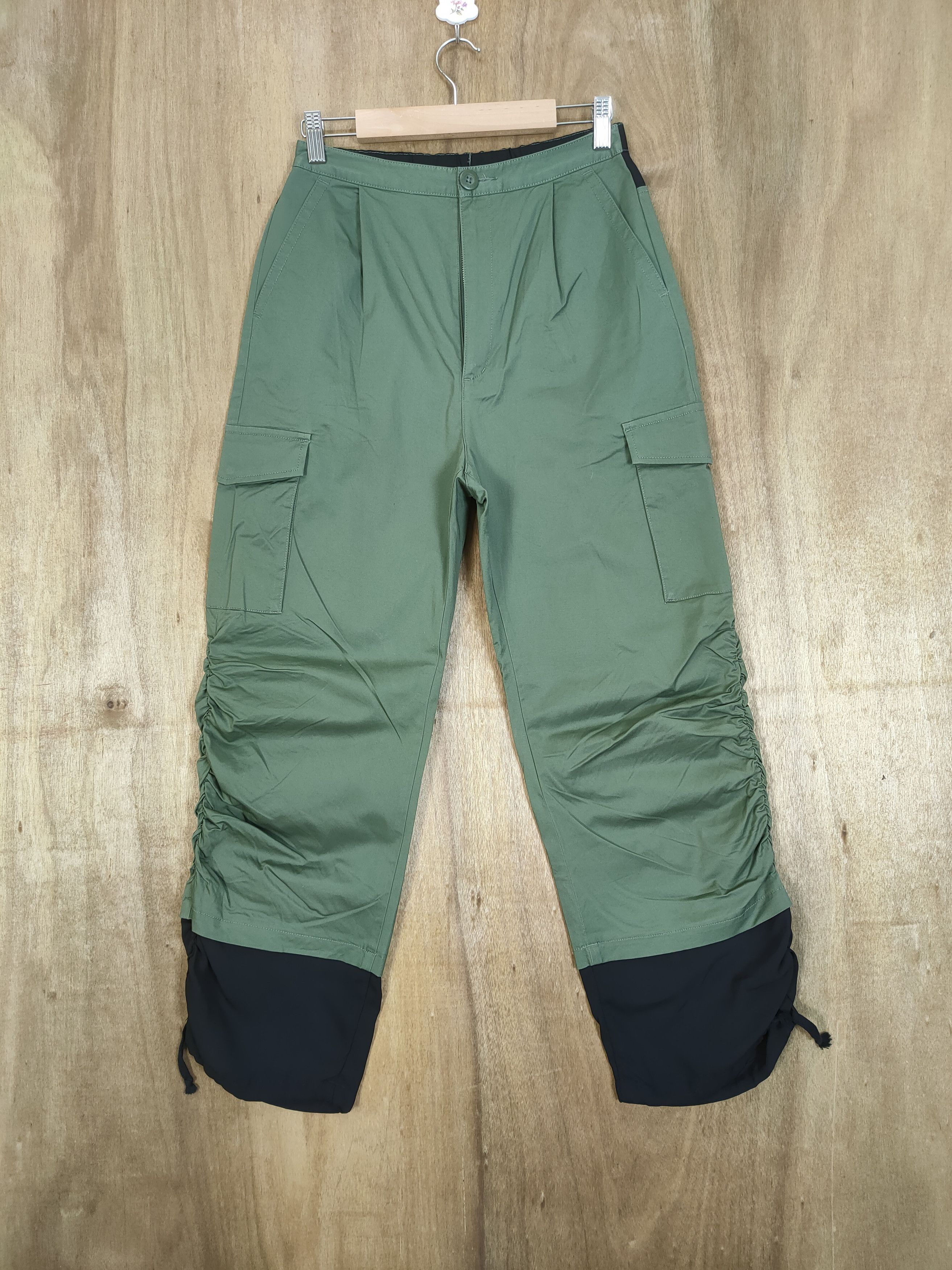 image of Gu X Undercover Cargo Pants in Green, Men's (Size 26)