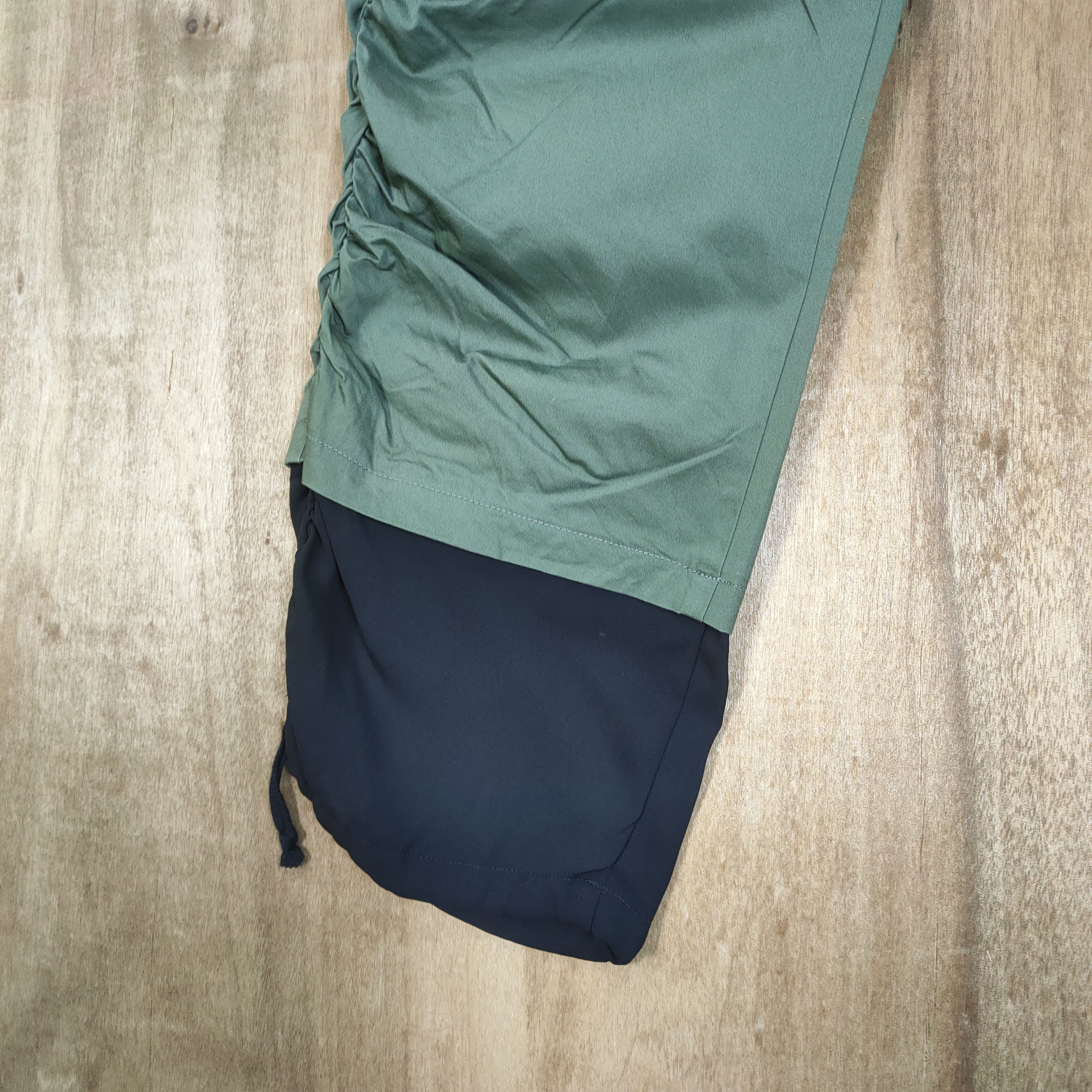 GU × Undercover GU X UNDERCOVER CARGO PANTS Size US 26 / EU 42 - 10 Thumbnail
