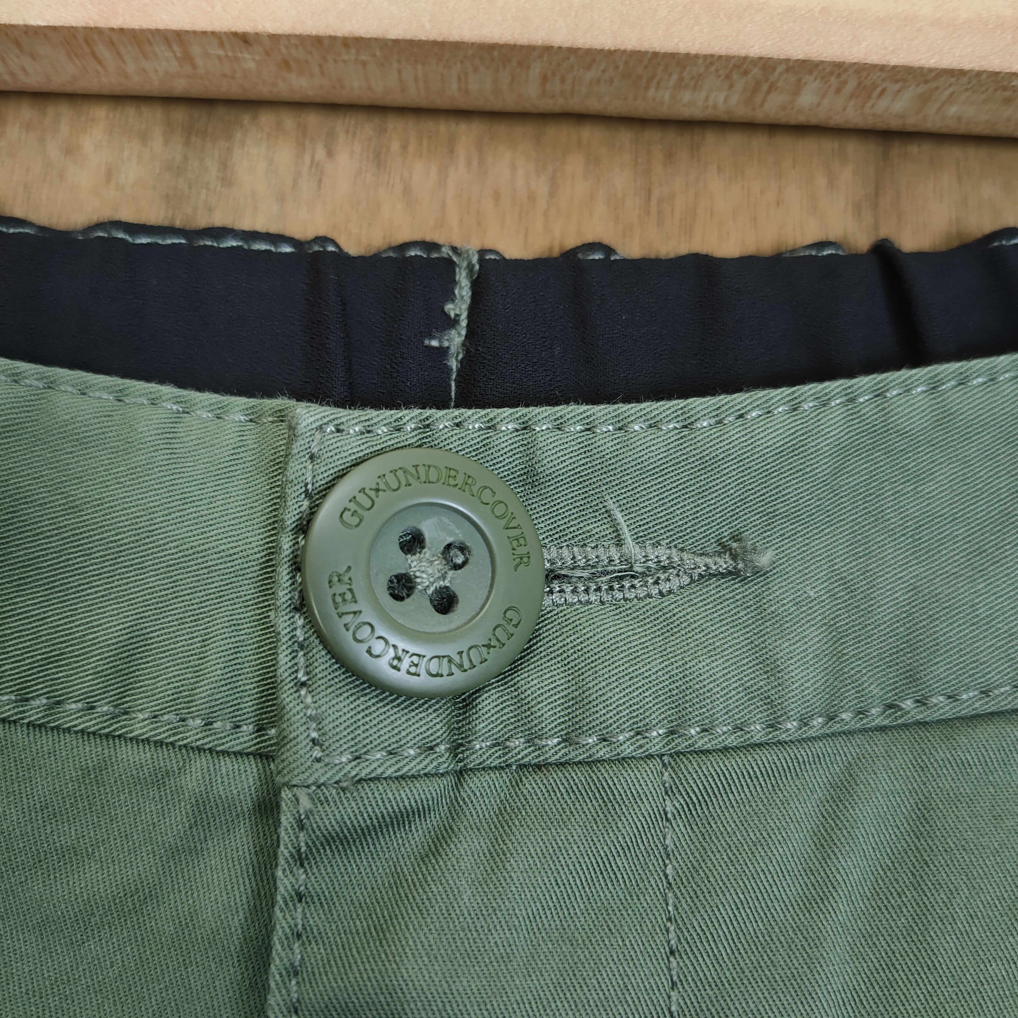GU × Undercover GU X UNDERCOVER CARGO PANTS Size US 26 / EU 42 - 13 Thumbnail