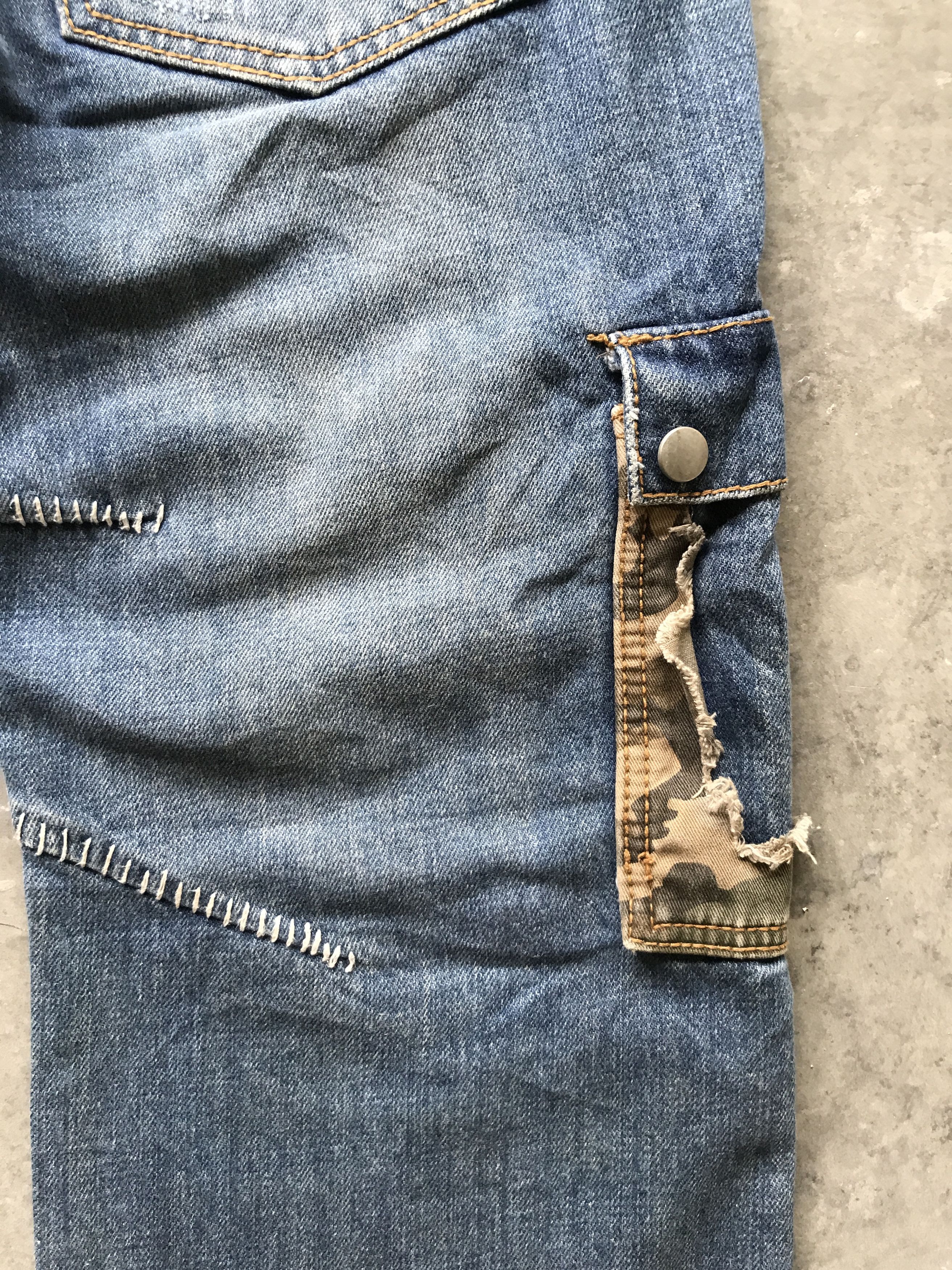 Japanese Brand TWENTY WORKS Japan Distressed Cargo denim Size US 31 - 16 Thumbnail