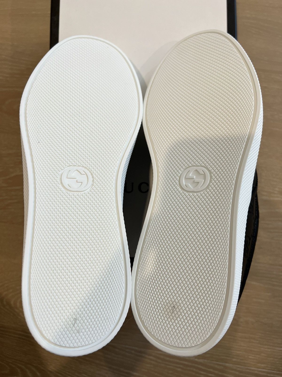 Gucci Gucci Signature Leather Slip-On Sneaker Size US 7.5 / EU 40-41 - 7 Thumbnail