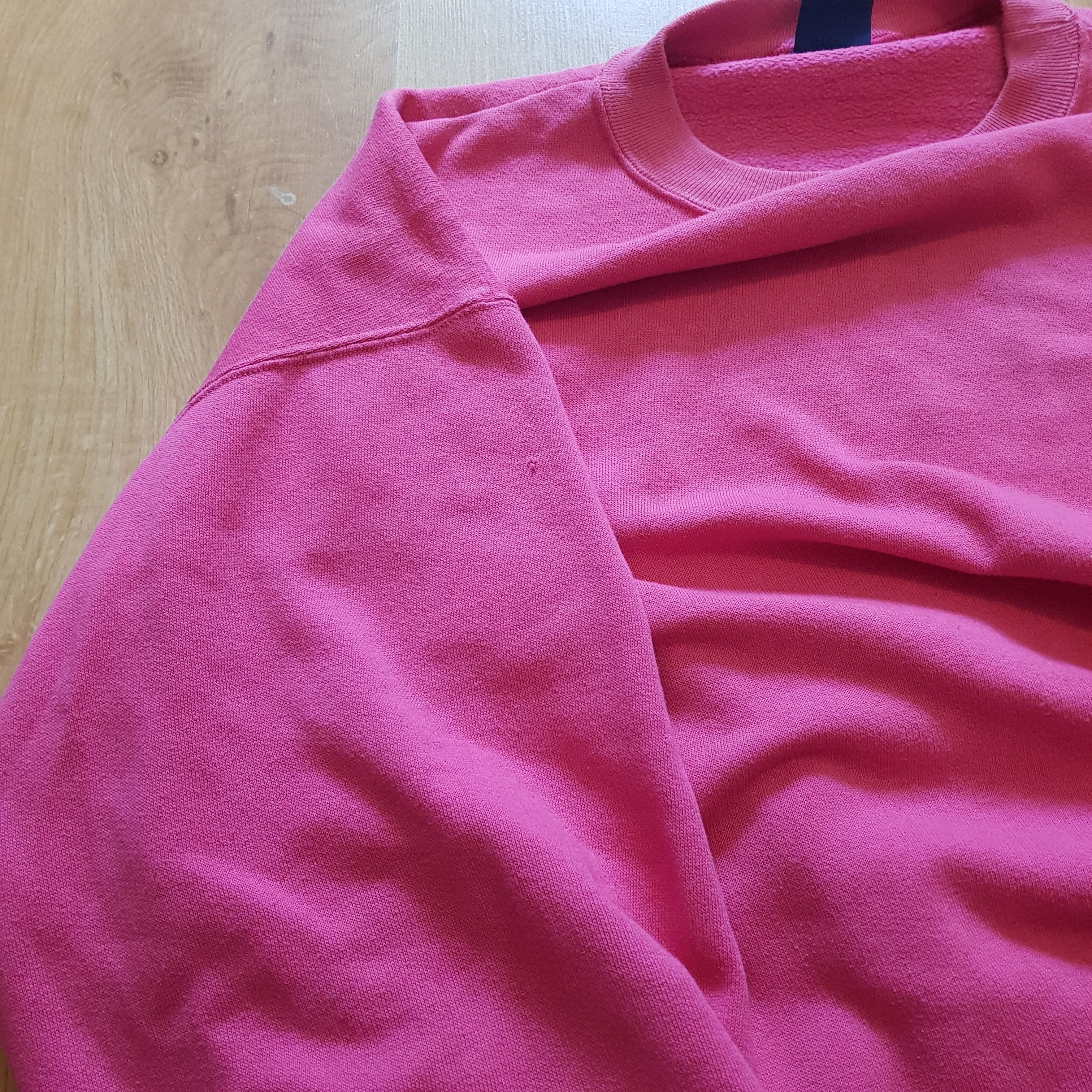 Nike × Vintage Vintage Nike 80s Rare Pink Crewneck Sweatshirt Size US L / EU 52-54 / 3 - 3 Thumbnail