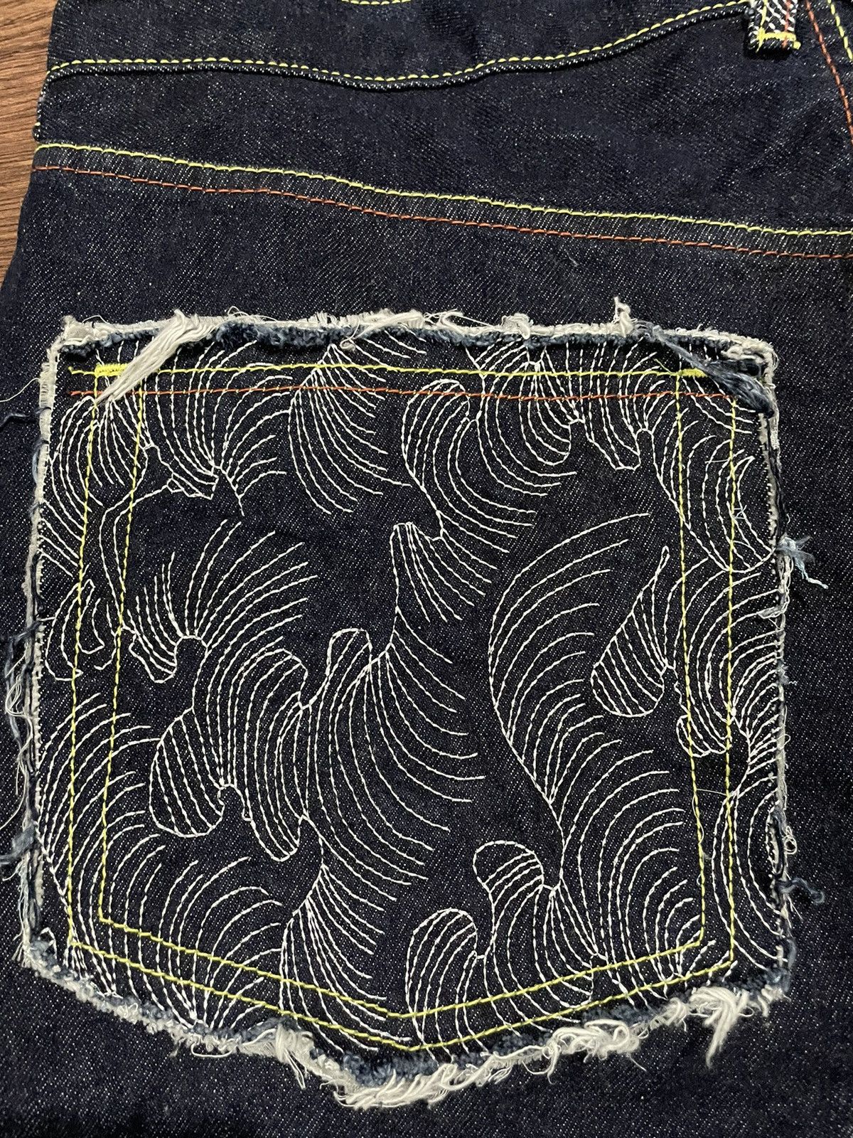 Japanese Brand RMC Martin Ksohoh Japanese Pattern Embroidery Pocket Shorts Size US 36 / EU 52 - 12 Thumbnail