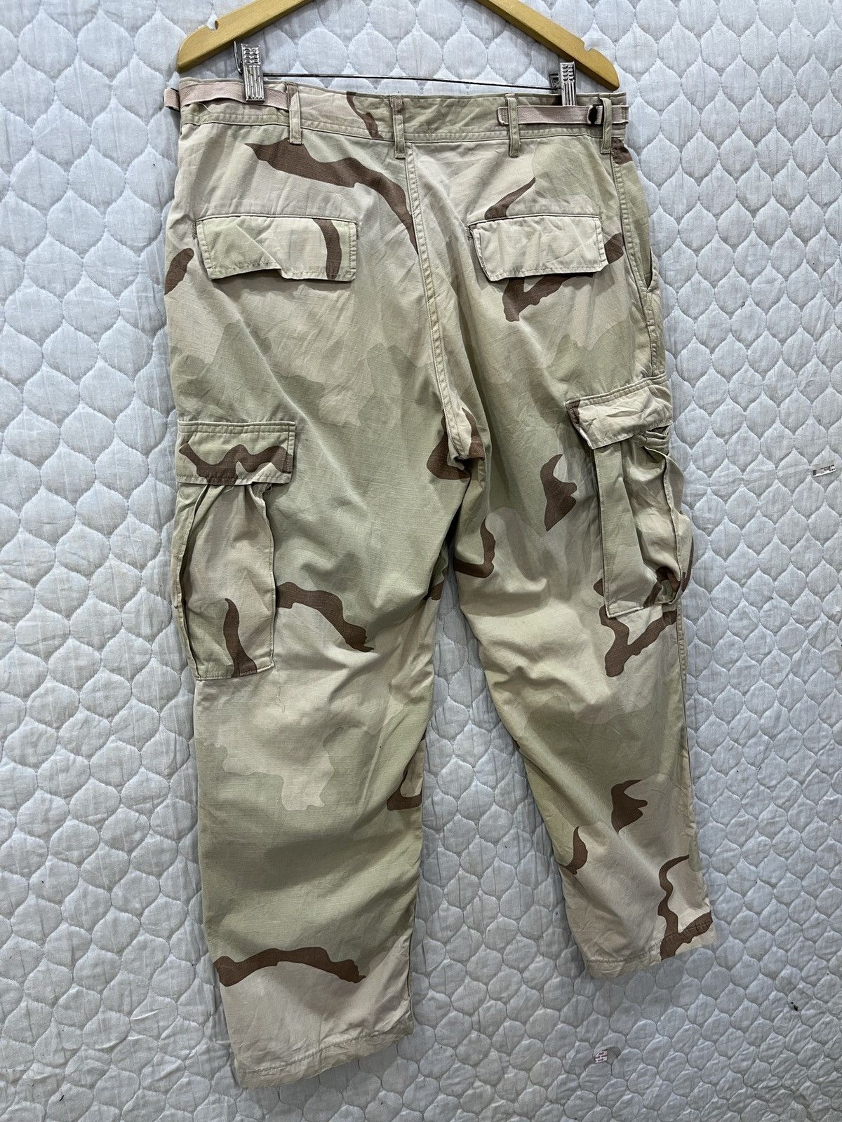 Vintage (Yy). VINTAGE MILITARY CAMOUFLAGE TACTICAL CARGO PANTS Size US 35 - 3 Thumbnail