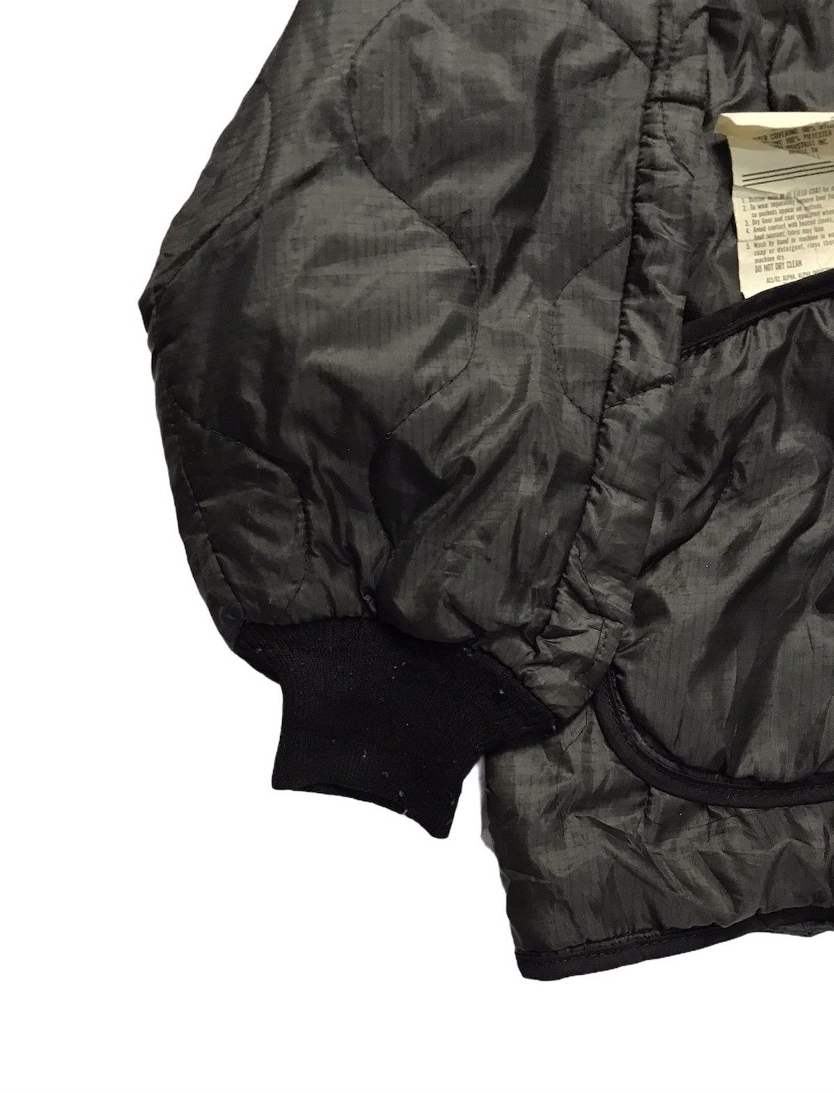 Alpha Industries × Vintage Vintage Alpha Industries Quilted Jacket Size US XL / EU 56 / 4 - 4 Thumbnail