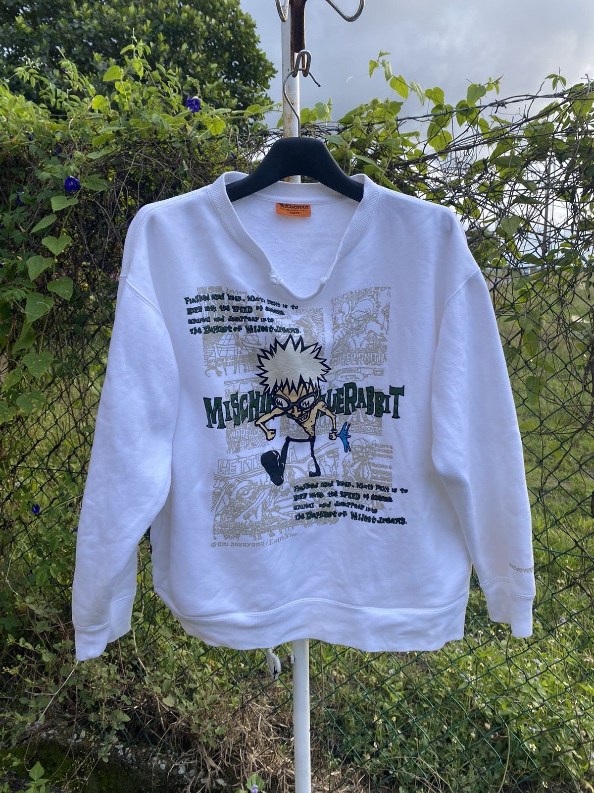 Mischievous Blue Rabbit Sweater EMI NAXAYAMA