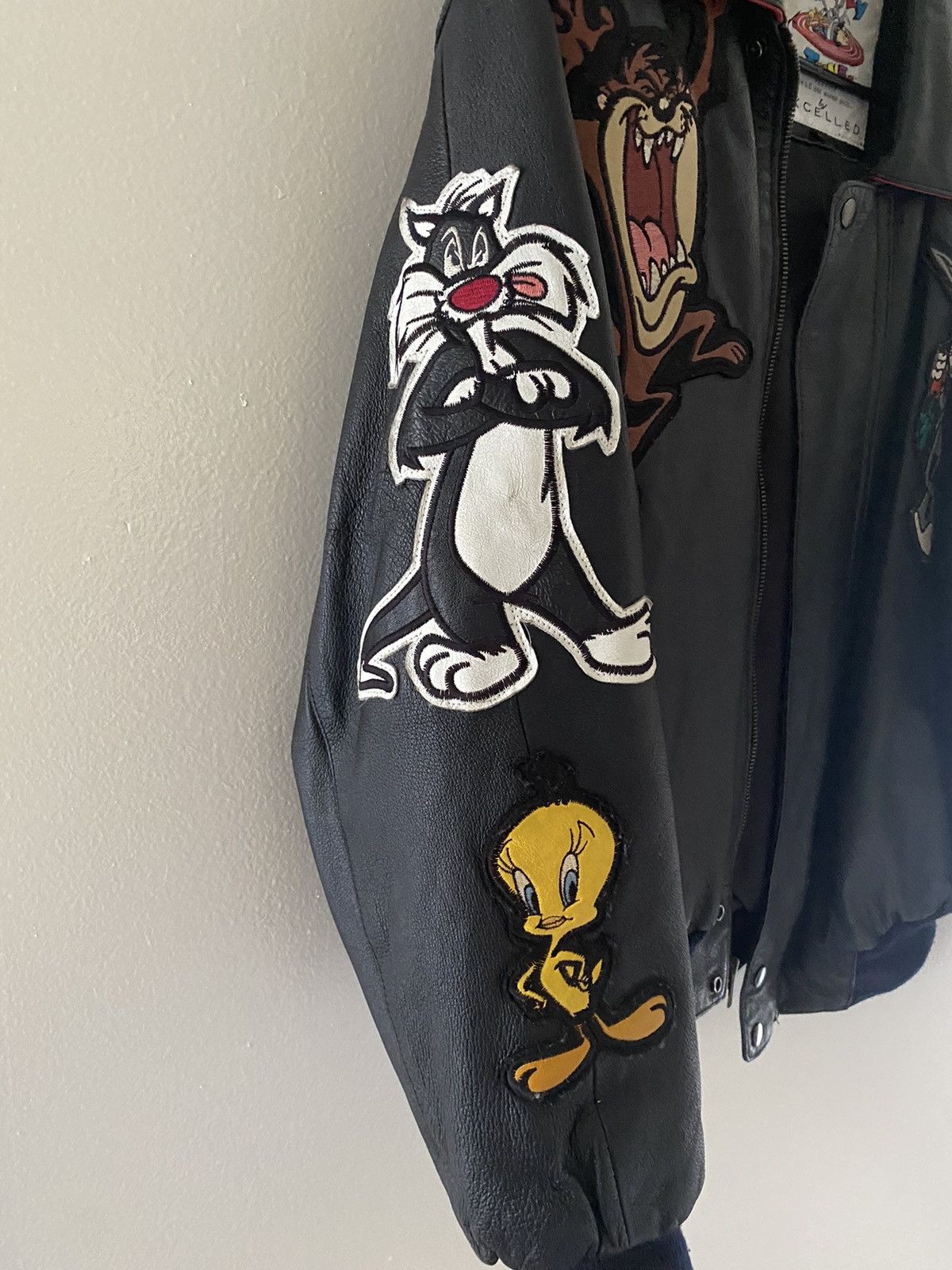 Warner Bros Rare EXCELLED 1996 Looney Tunes Leather Jacket Daffy x Elmer Size US S / EU 44-46 / 1 - 4 Thumbnail
