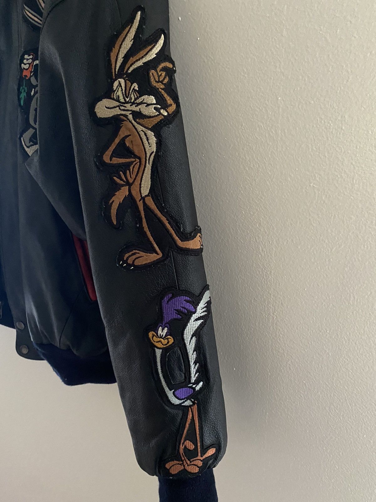 Warner Bros Rare EXCELLED 1996 Looney Tunes Leather Jacket Daffy x Elmer Size US S / EU 44-46 / 1 - 5 Thumbnail
