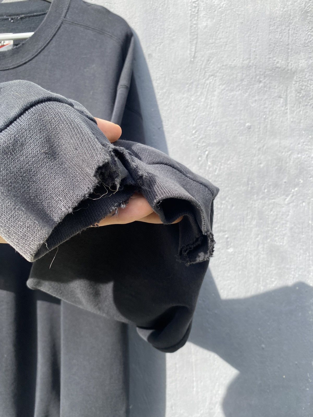Nike Vintage Nike Small Dark Swoosh Sweatshirt XL Size US L / EU 52-54 / 3 - 4 Thumbnail