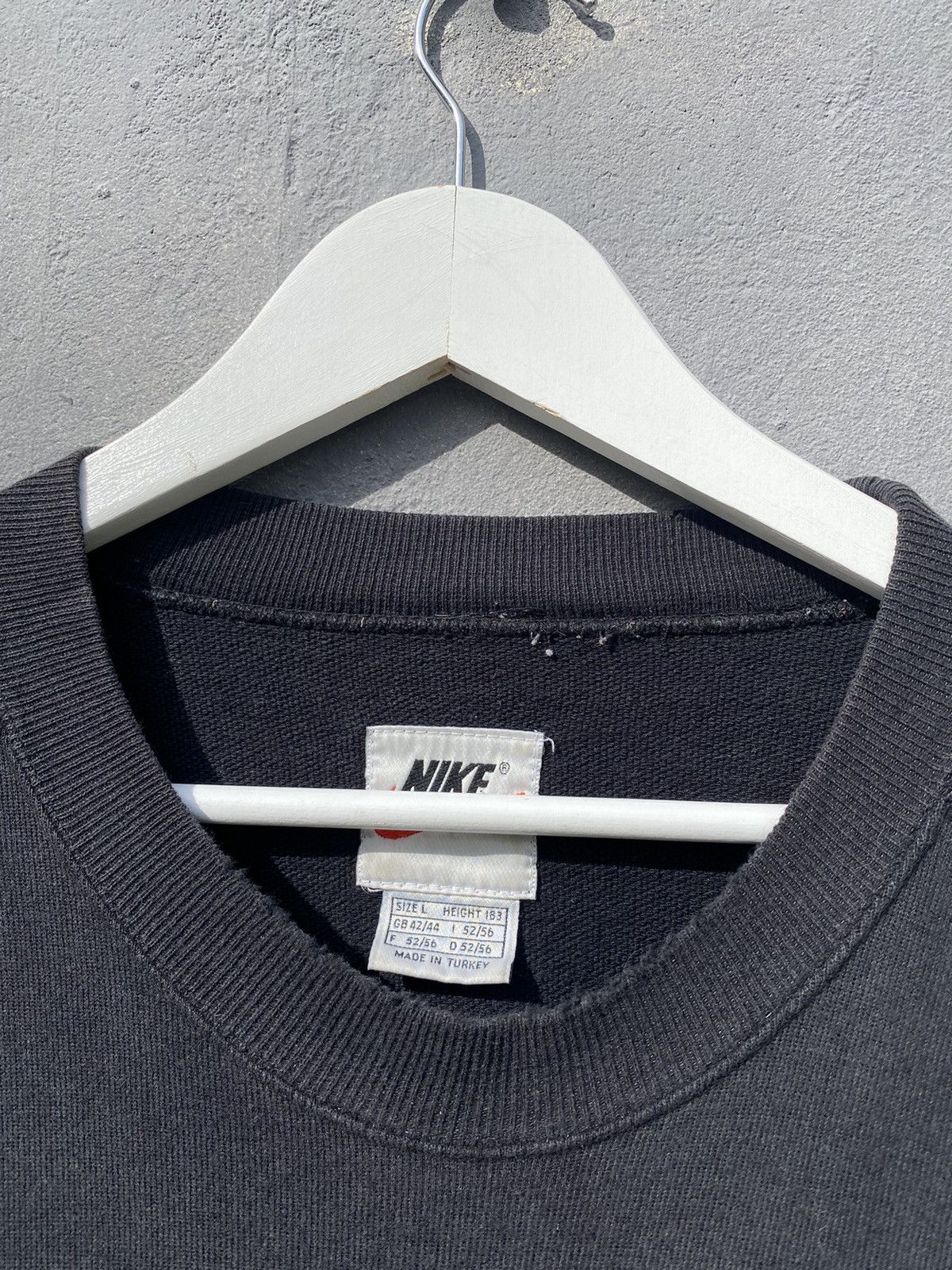 Nike Vintage Nike Small Dark Swoosh Sweatshirt XL Size US L / EU 52-54 / 3 - 3 Thumbnail