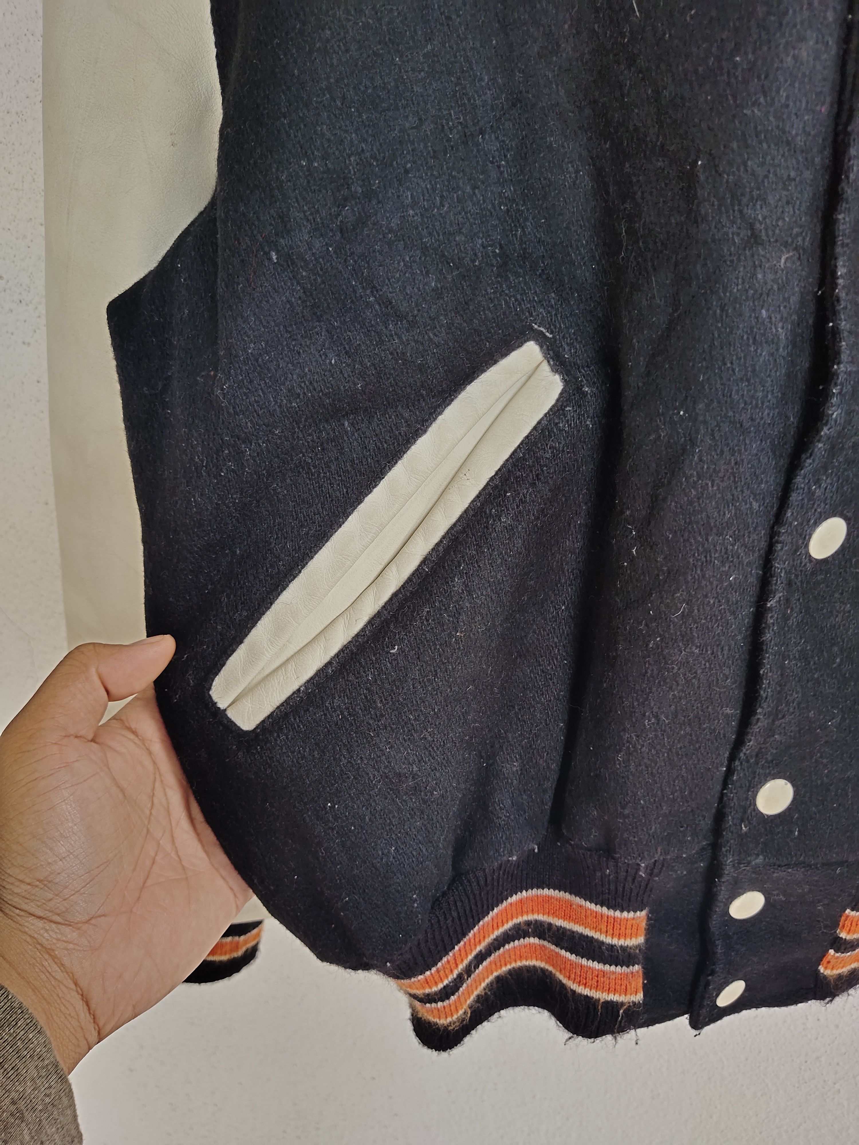 Delong 💥A011 VINTAGE DELONG VARSITY LEATHER JACKET Size US XL / EU 56 / 4 - 4 Thumbnail