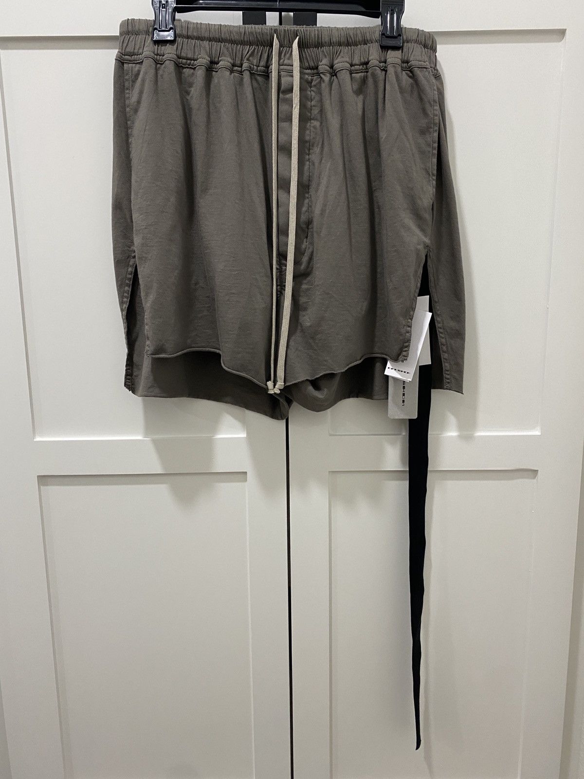 Rick Owens Rick Owens Drkshdw Taupe Phleg Shorts Size US 34 / EU 50 - 1 Thumbnail