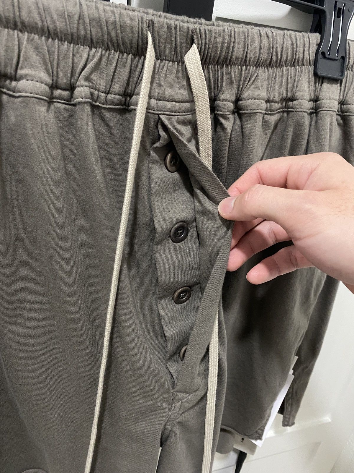 Rick Owens Rick Owens Drkshdw Taupe Phleg Shorts Size US 34 / EU 50 - 2 Thumbnail
